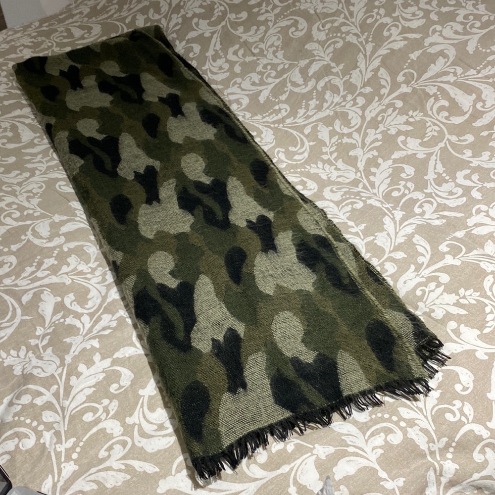 Army print scarf